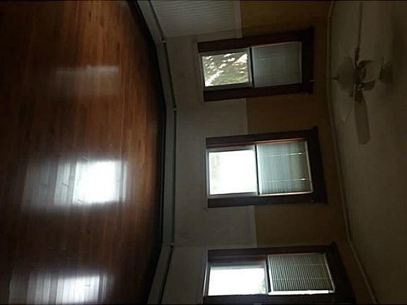 4th image of 40 East St