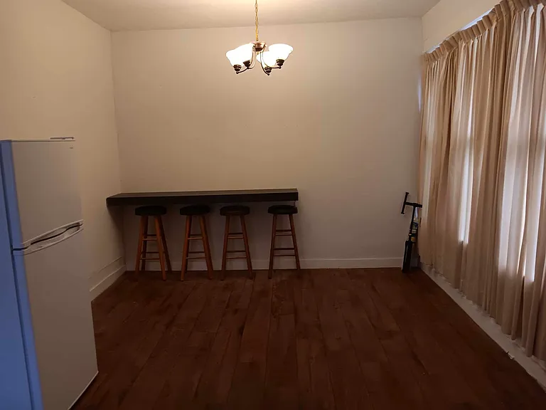 301 E Brin St #B — Photo 3