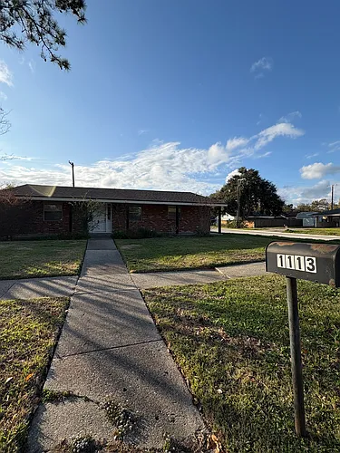 1113 Chestnut Dr Photo 1