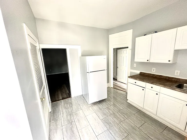 24 E Washington Ave #2 — Photo 1