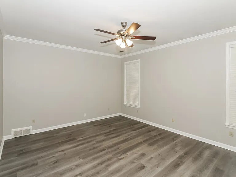 4077 Course View Dr — Photo 9