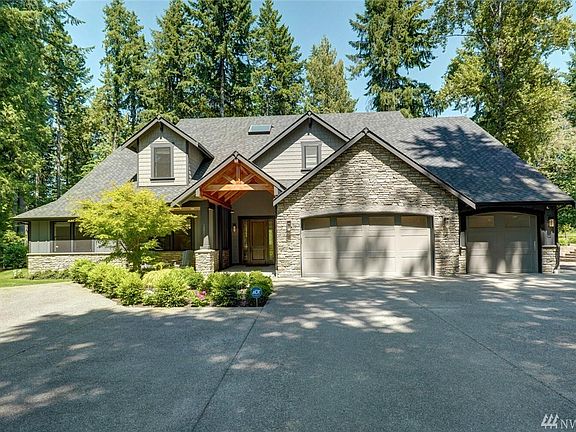 2nd image of 15290 NE 182nd Pl