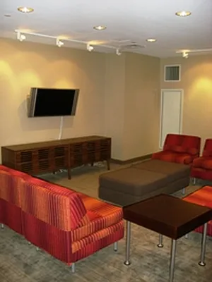 Rented by Lisa Management | media 27