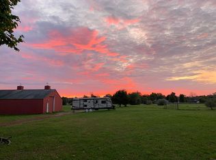 1575 S Hickory Ridge Rd, Highland Twp, MI 48380