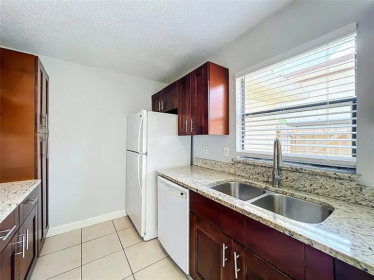 1604 Little Falls Cir #76 — Photo 11