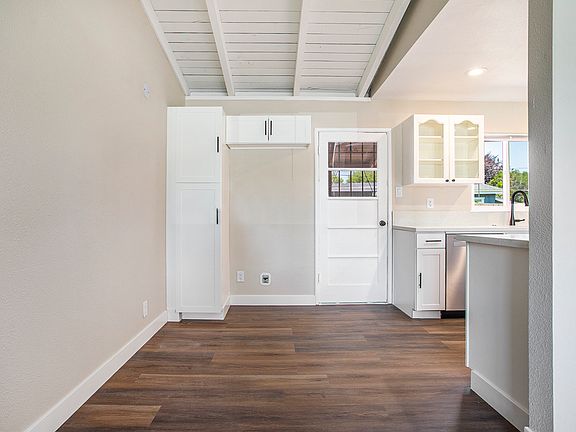 5th image of 1731 Gelbke Ln