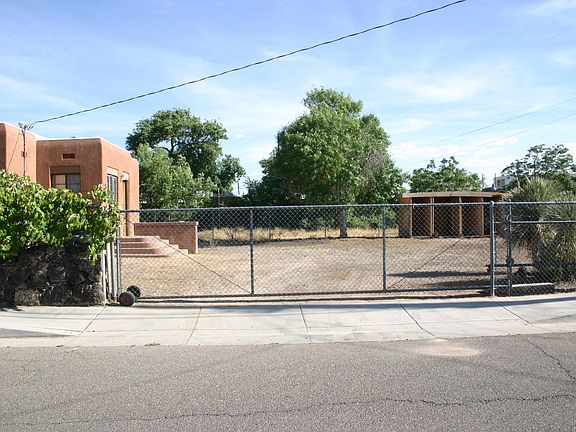 4th image of 2200 Edna Ave NW