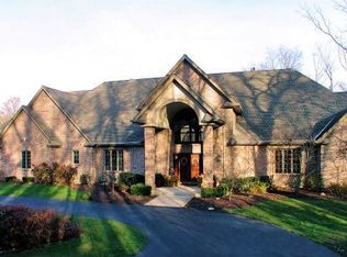 54 Woodland Dr, Yorkville, IL 60560