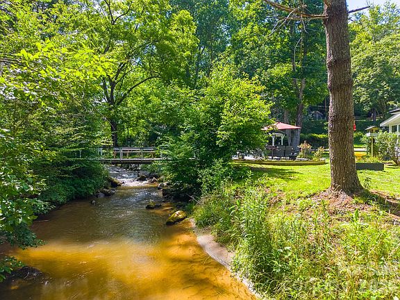 3rd image of 336 Greens Creek Rd