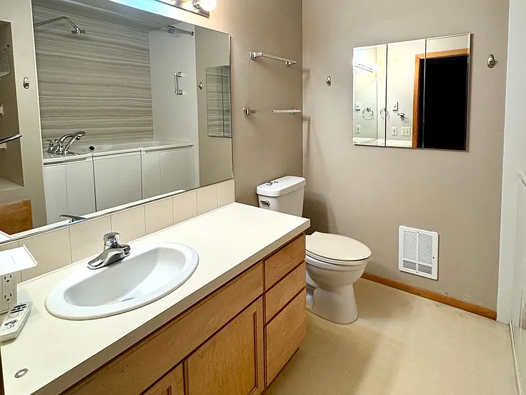 26325 Illinois Ave NE #B103 — Photo 15