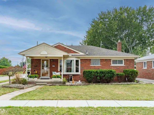 22928 Lincoln St, Saint Clair Shores, MI 48082