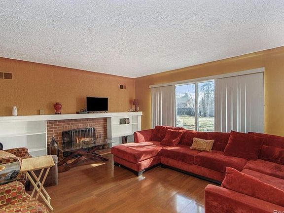 2nd image of 19954 Woodcrest St