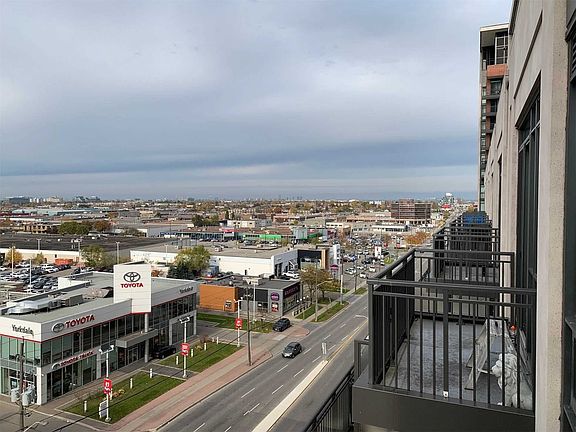 5th image of 830 Lawrence Ave W #802