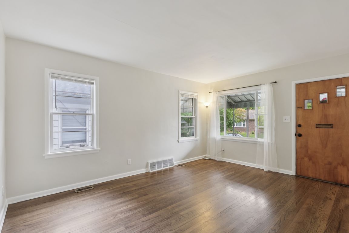 next background image