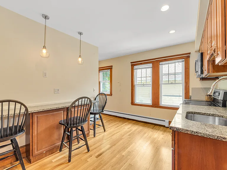 95 Willow St #2 — Photo 4