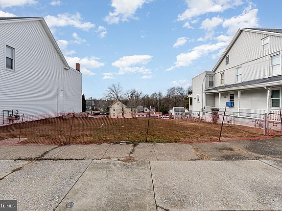 5th image of 173 S Enola Dr