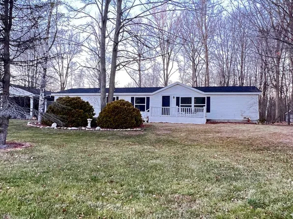 4952 Howard Rd, Kimball, MI 48074
