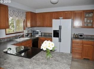 6331 SW Pomona St, Portland, OR 97219