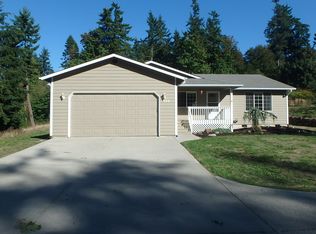 558 Maplewood Ln, Camano Island, WA 98282