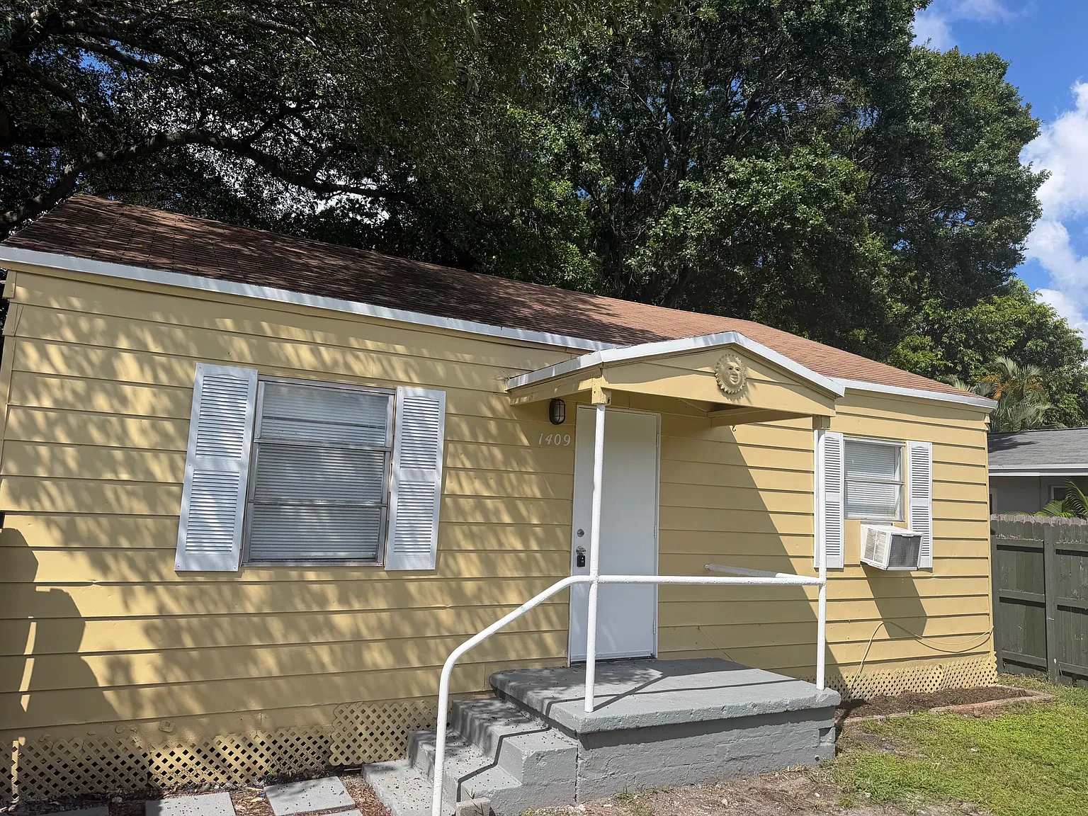 2 bed, 1.0 bath, 700 sqft, $2,475 — Photo 2