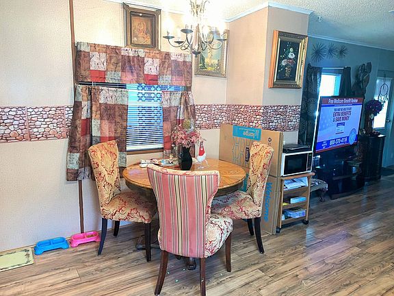 3rd image of 257 Dixie Dr #257