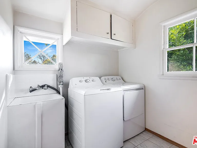 2924 Manning Ave — Photo 11