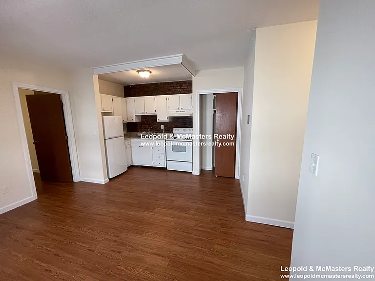 South Huntington Apartments — Photo 30