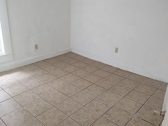 4th image of 3521 Nolan St