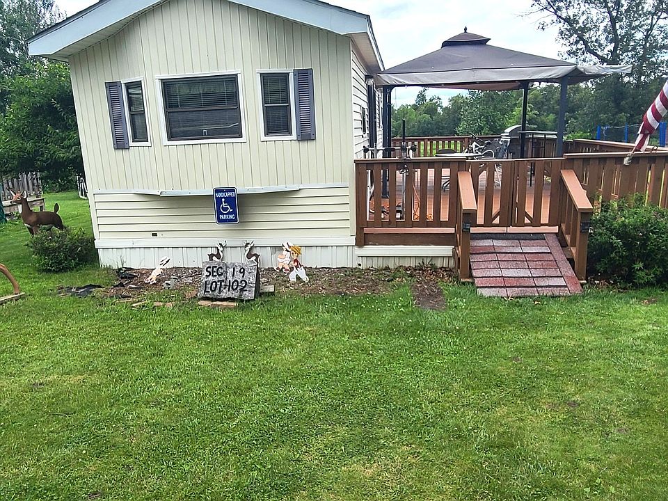 1st image of 19/102 Woodhaven Dr E
