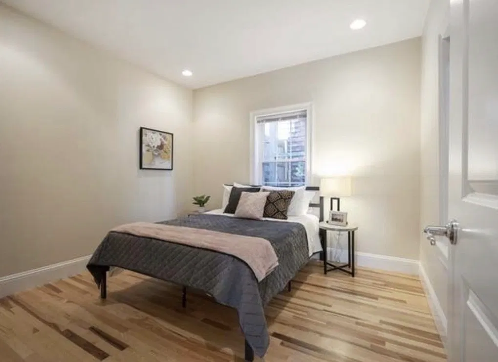 2 bed, 1090 sqft, $3,900 — Photo 3
