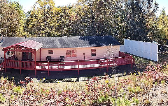 5th image of 1441 Chestnut Gap Rd