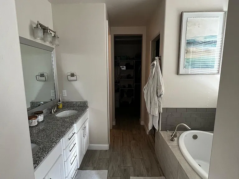 6853 Cassini Ave — Photo 9