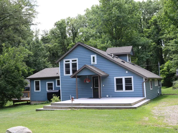 57519 Lone Tree Rd, Three Rivers, MI 49093