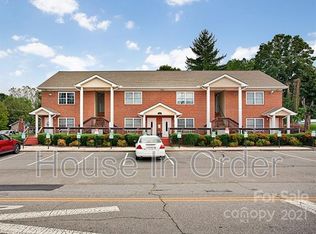 59 Mulberry St #202, Clyde, NC 28721