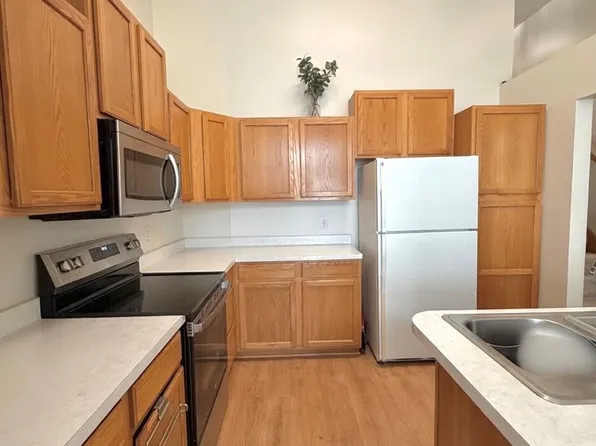 15623 Finch Ave, Apple Valley, MN 55124