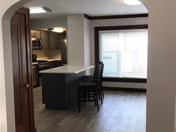 4th image of 147 Afton Ave