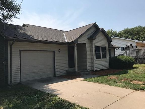 4th image of 1003 4th St