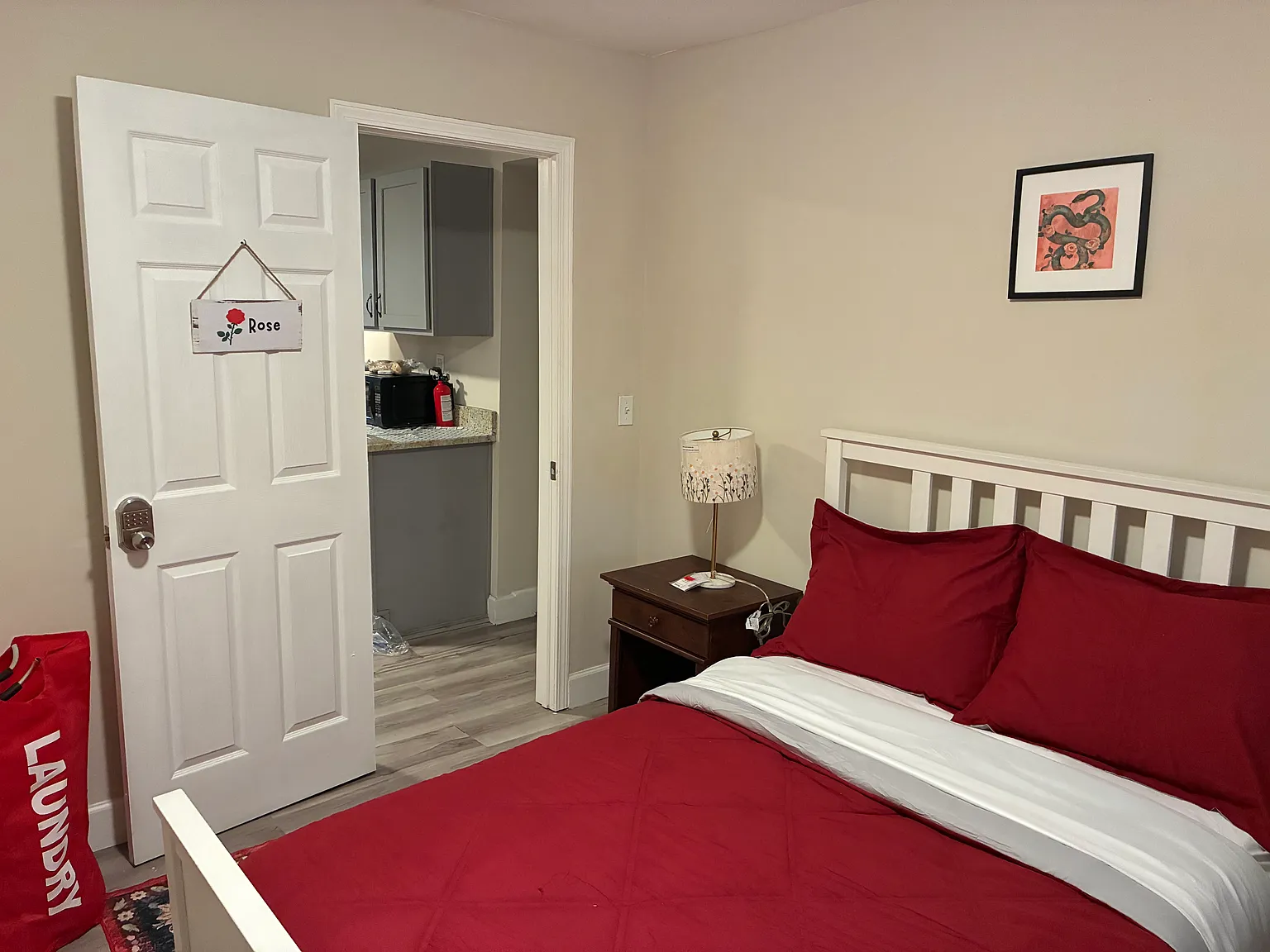 6 bed, 1405 sqft, $850 — Photo 1