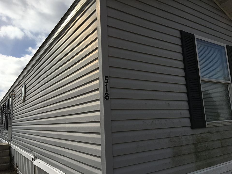 1st image of 518 N Arbutus