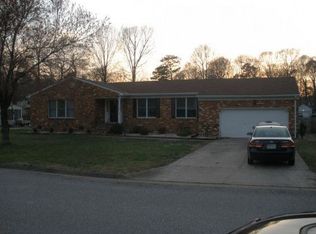 2 Frank Hunt Ct, Poquoson, VA 23662