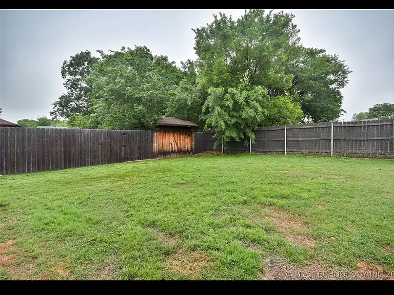 805 N Harville Rd — Photo 12