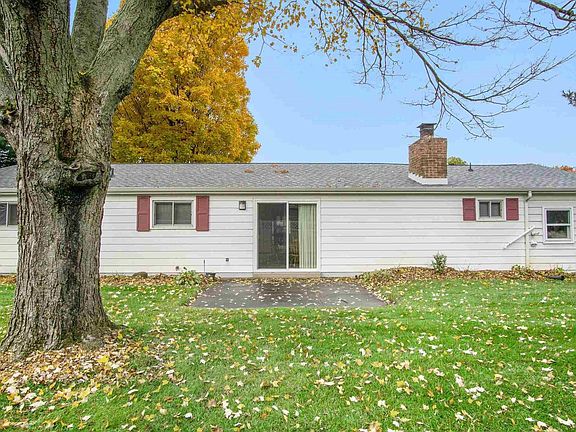 5th image of 52890 Swanson Dr