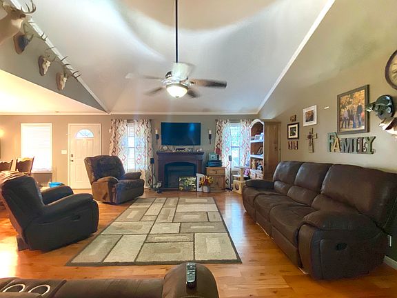 4th image of 249 Humphrey Dr