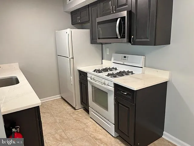 75 Kenwood Dr — Photo 9