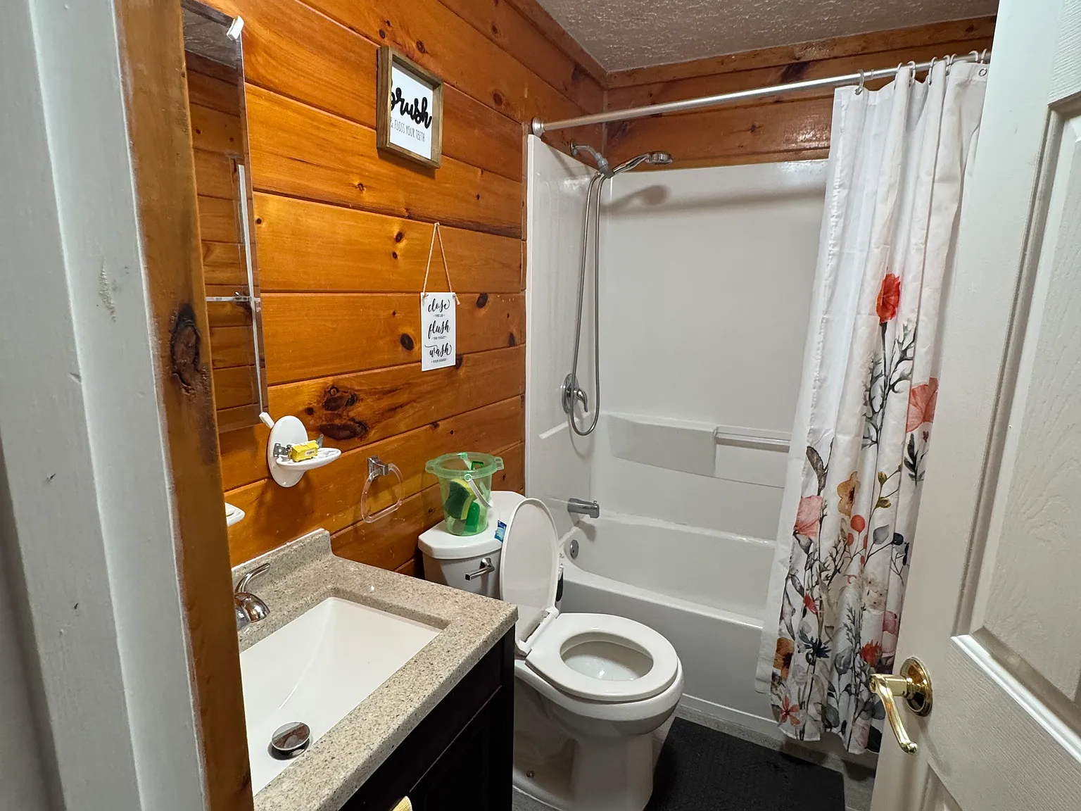 7445 Carver Rd — Photo 4