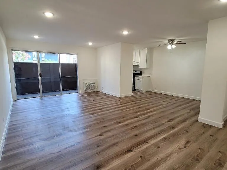 10840 Hortense St #2 — Photo 3