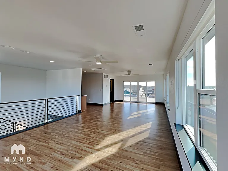 5894 Perth St — Photo 36