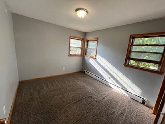 5th image of 3820 42nd Ave S #4