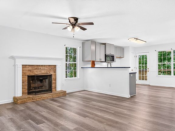 5th image of 365 Price Ln