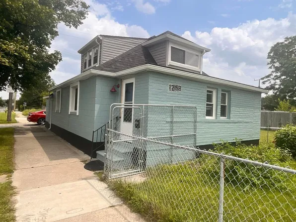 12158 N Nagel St E, Hamtramck, MI 48212